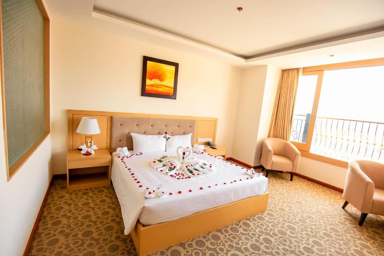Bavico Plaza Hotel Dalat Exteriör bild
