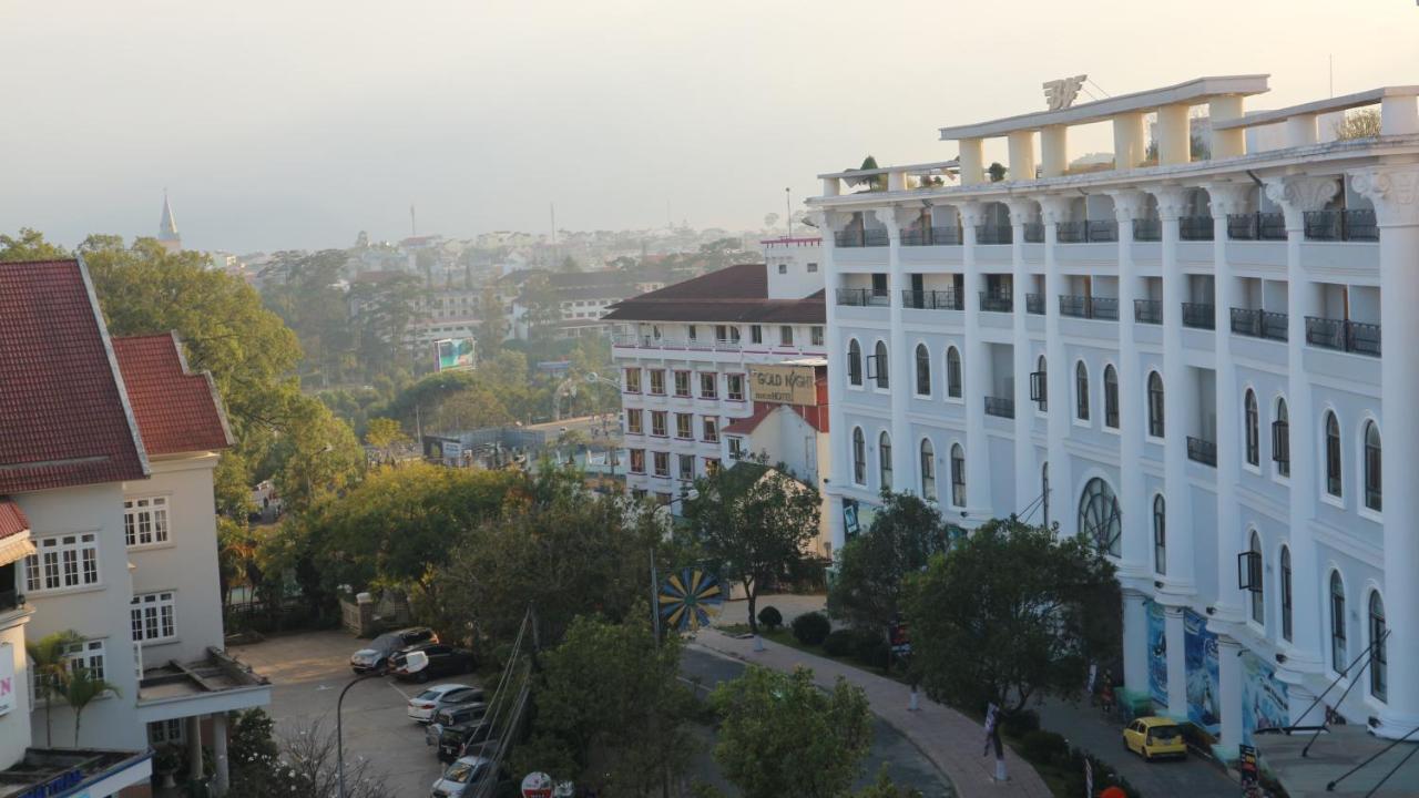 Bavico Plaza Hotel Dalat Exteriör bild